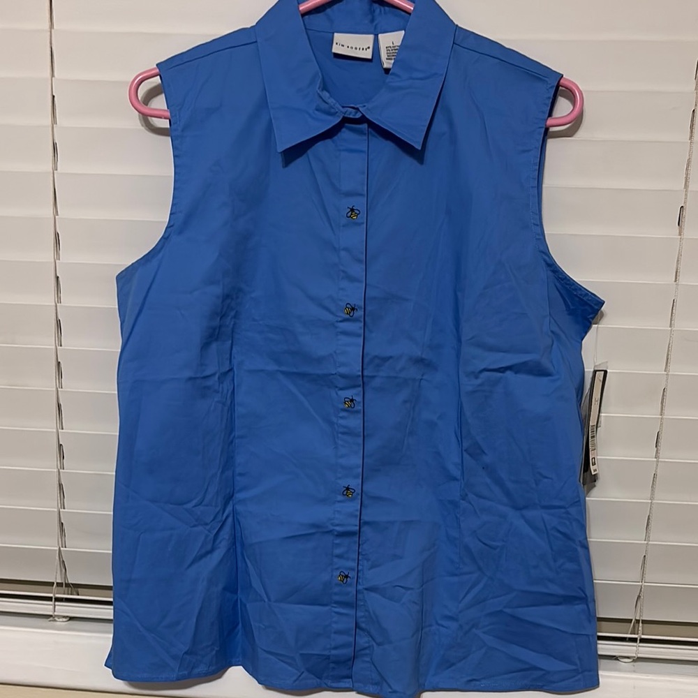 Kim Rodgers Blue Sleeveless Button-Up Shirt with Bees